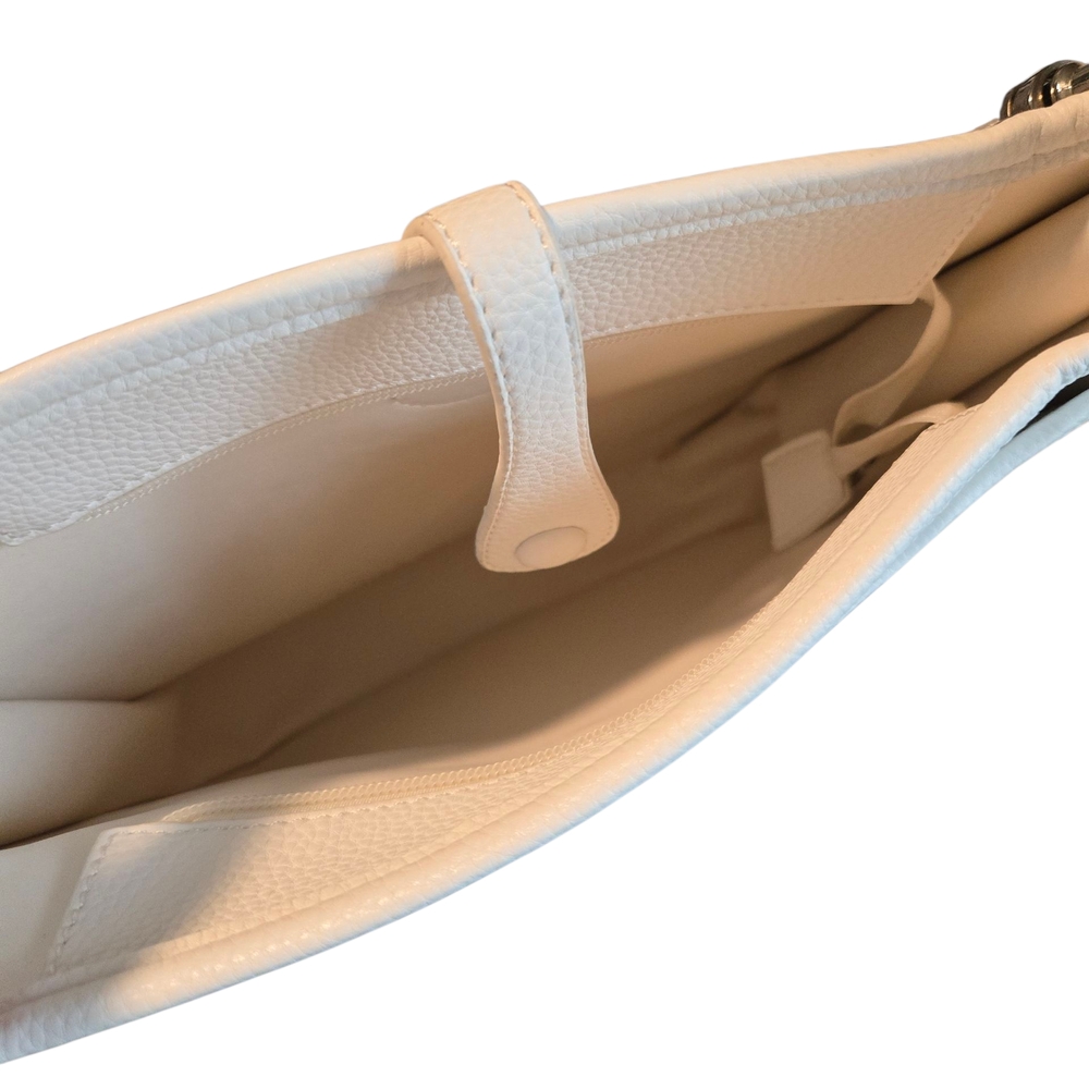 😁White Crossbody Bag Adjustable Metalic Gold White Silver Strap Silver Hardware - Picture 7 of 8